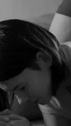 lovely brunette spreads masturbate