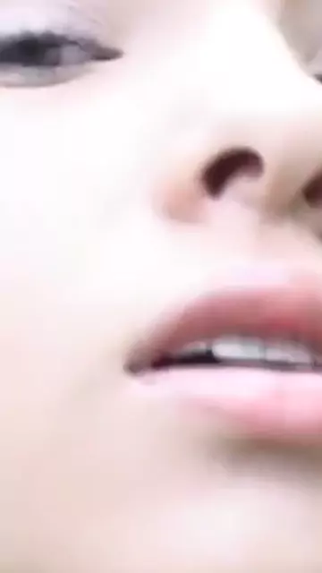 selina camera masturbates