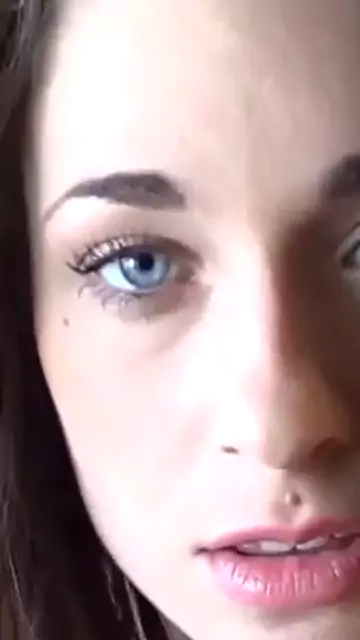 britney brunette beautiful