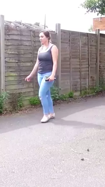 sister suprise alexxa