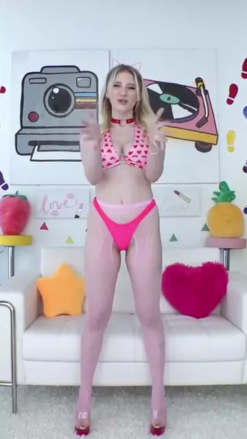 melody tight marks loves