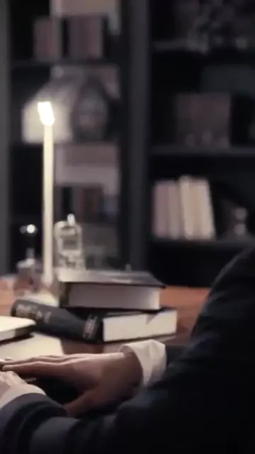 assistant woman darla office fucks crane younger