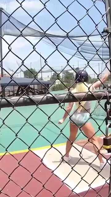 thickie nikki