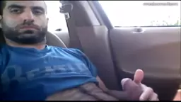Hot Armenian Guy jerks off in car