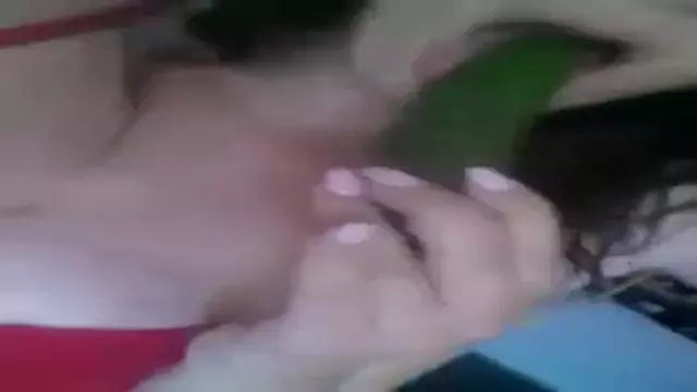 qadzis ugharkats videon, Ania