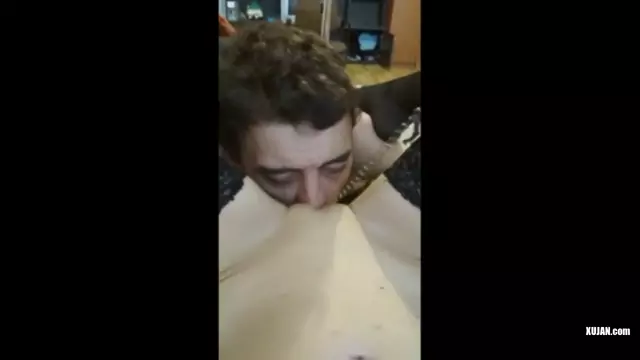 She put a on a chain and made him do cunnilingus