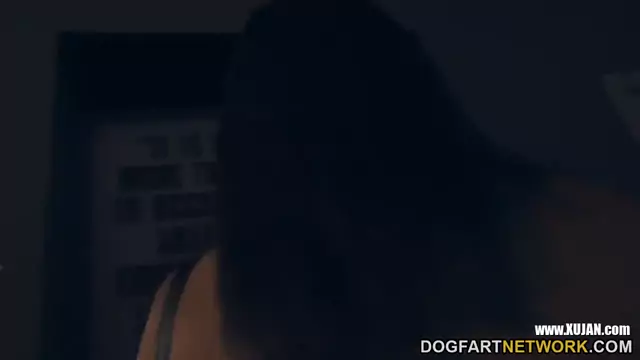 Ashley Adams Sucks Off Ebony Shaft Gloryhole