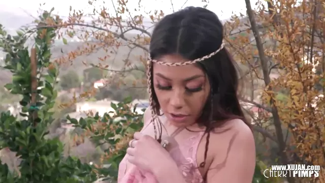 Charming Brunette Xxlayna Marie Dances Masturbates With Vibrator on her Shaved P