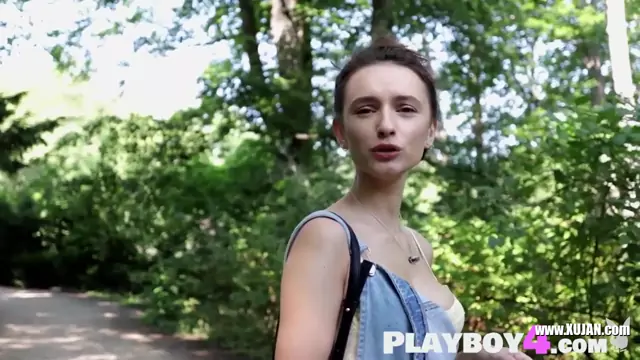 Petite brunette all natural big round ass Stepmoms Gloria Sol body is a pure art