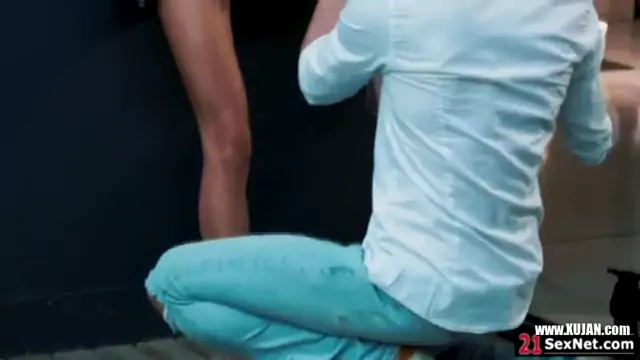 Russian Kate Rich letting her guy Charlie Dean worship her foot and suck her toesThe dude removes her lingerie and kiss her while fucking her pussy