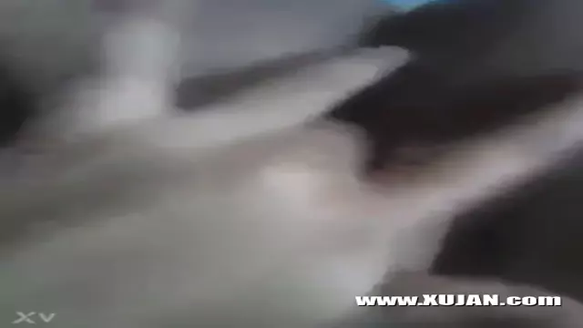 Se mete los dedos