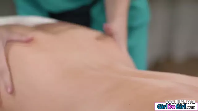 Stepmom gets her masseuse to rub her cunt