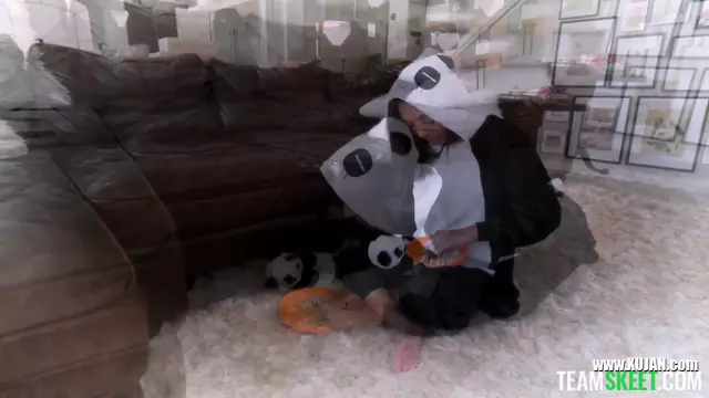 Puppet Pal Panda Zerella Skies