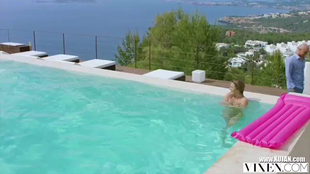 Sexy fuck by the pool