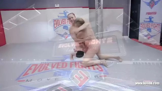 Bella Rossi vs Stephie Staar