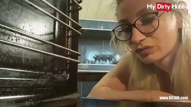 Big Titted Vika Viktoria Gets Stuck In The Oven Gets Her Snatch Pounded In Doggystyle Free Porn Video