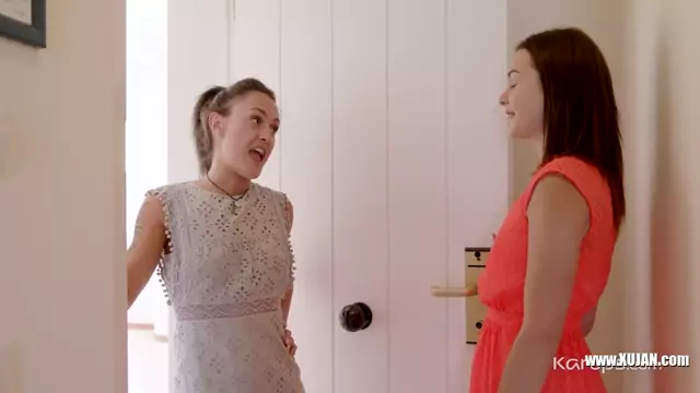 Lana Grand Mettys Lesbian Afternoon Delight