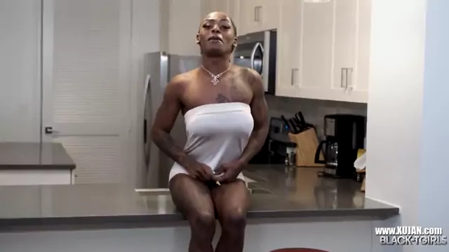 BLACKTGIRLS SEX ON TWO LEGS
