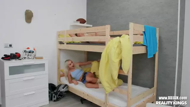 REALITY KINGS Slutty Marilyn Sugar caught a huge cock break