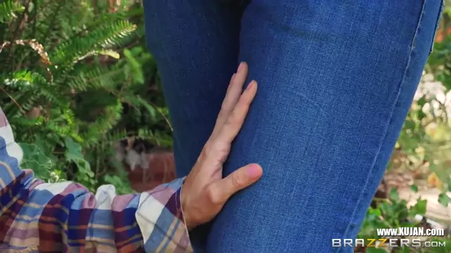 Keiran Lee admires Nikkis garden