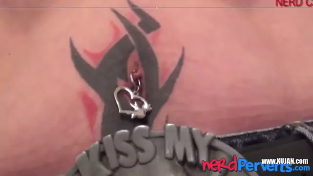 Buxxom lady participates in reality porn video by some nerd