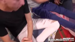 Daddy has fun with two twinks in a wild threeway