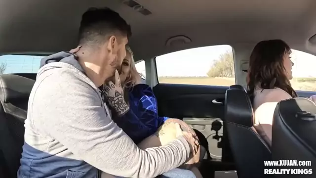 Wild inked Alexxa Vice wants orgasm by the road ASAP
