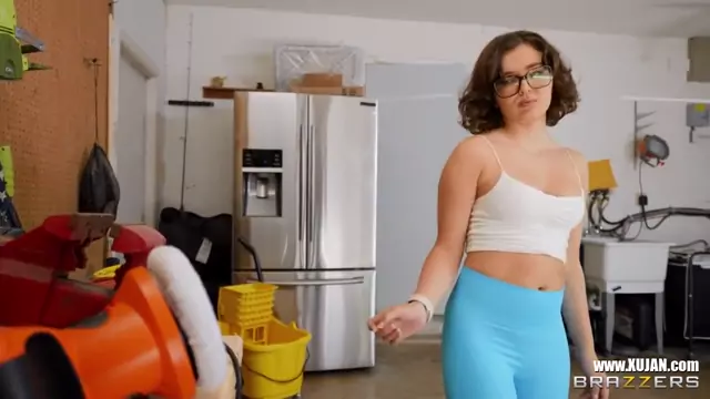 BRAZZERS I caught my stepdaughter using my car polisher ON HER TWAT Leana Lovings