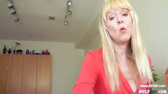 blonde eager granny Jamie Foster fucksgrandson