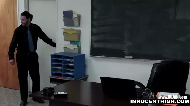 College Girl enjoys profs prick