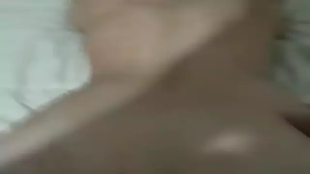 Brasileira pedindo rola de quatro cuzao