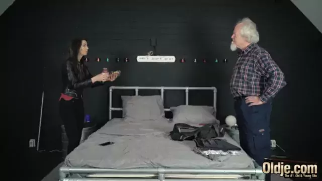 Papy fucks mi geghetsik y pucy ev talis nran banavor creampie