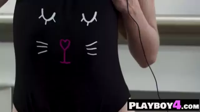 Sexy babe shows petite body