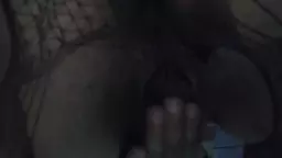 Arabakan bi mommy squirts cunt on cam