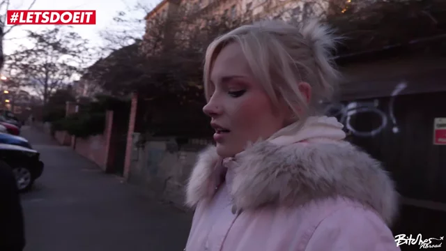 Blonde Zazie Skymm agrees to Suck and Ride a Cock