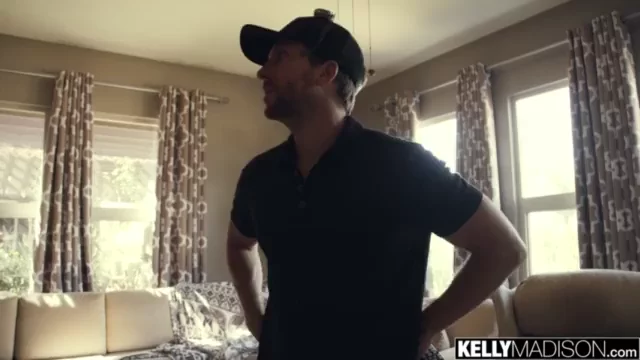 Kinsley Anne Creampied by the CableGuy