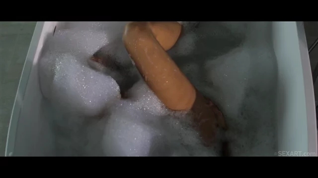 Whitney Conroy has her Twat fingered by a sexy Gal