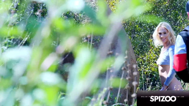 Horny blonde babe Sky Pierce enjoys sex in nature