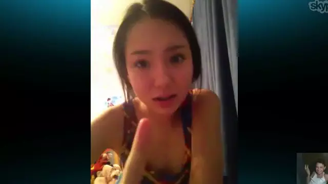 Показала сиськи в Skype — Video | VK